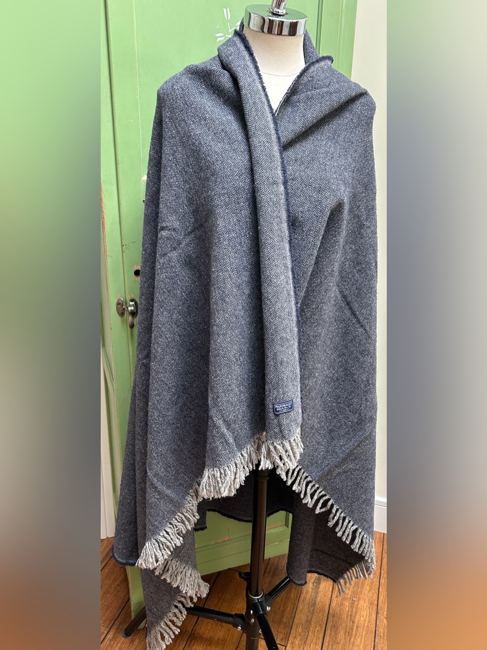 Fairibalt woolen throw